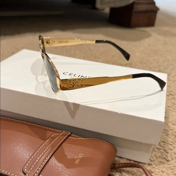 Celine Sunglasses with Brown Case - Picture 4 of 9